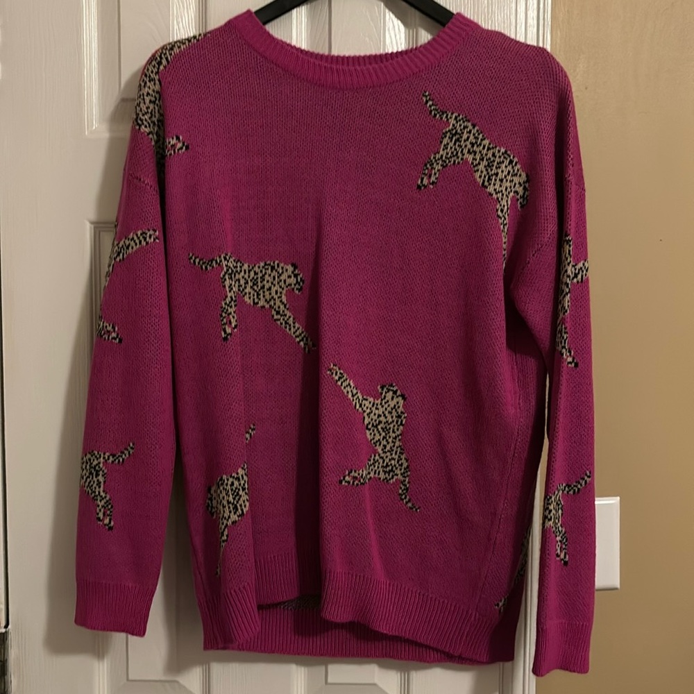 Women’s sweater, cute and pink with cheetah